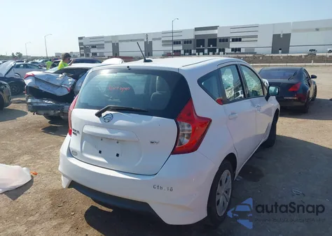 2018 Nissan Versa Note Sv z USA, uszkodzony, nr VIN 3N1CE2CP2JL364642